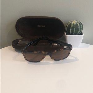 EUC Tom Ford Square Sunglasses